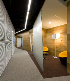 Nayada partitions in the office of Yandex