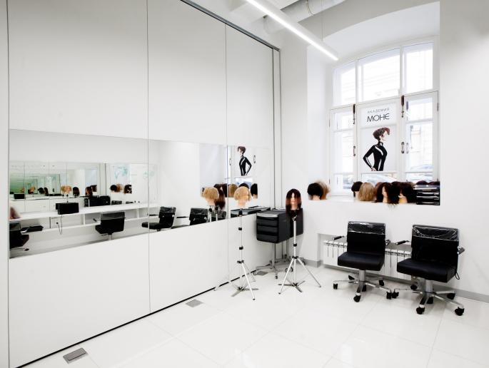 Photo Mirror geometry of space: NAYADA transformer partitions in the Beauty Academy