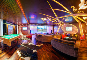 Custom integrated solutions: NAYADA products in a private music club