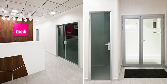 Photo The new NAYADA Intero-400 partitions system in the office of Medi