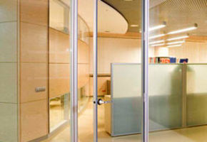 New sizes of our innovative door with external glazing.