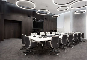 Solid and non-standard: NAYADA participated in the design of an office for a state corporation
