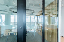 Photo Nayada реализовала проект перегородок NAYADA-Twin и дверями MAGIC Lite 45 в Бизнес Центре