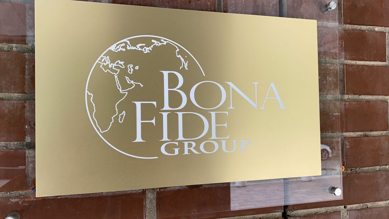 Логотип компании Бона Фиде Групп изготовленный компанией Nayada