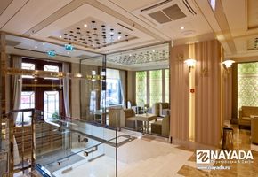NAYADA-Crystal in project Crowne Plaza