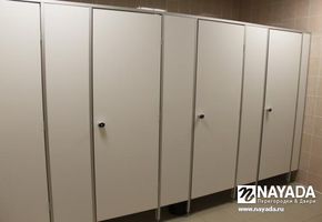 Sanitary partitions in project Market 